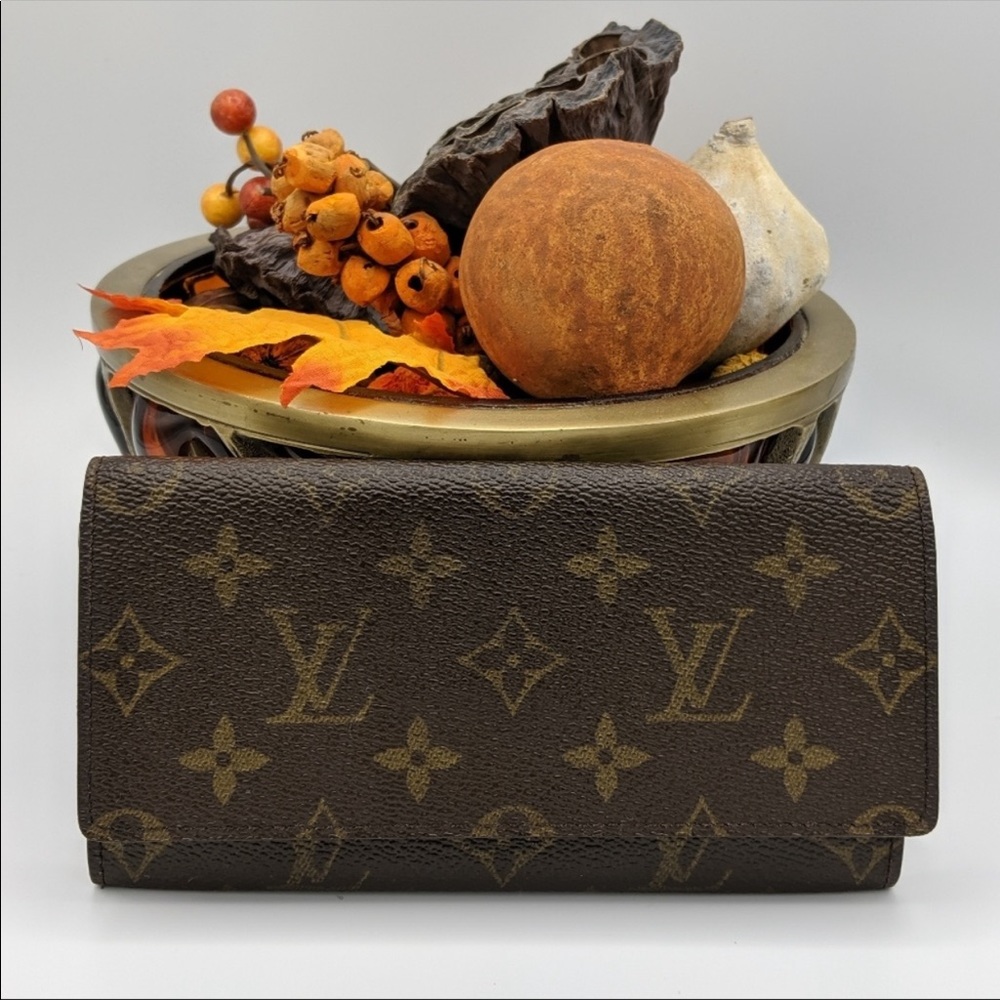 Authentic LV Monogram Long Wallet/Credit Card